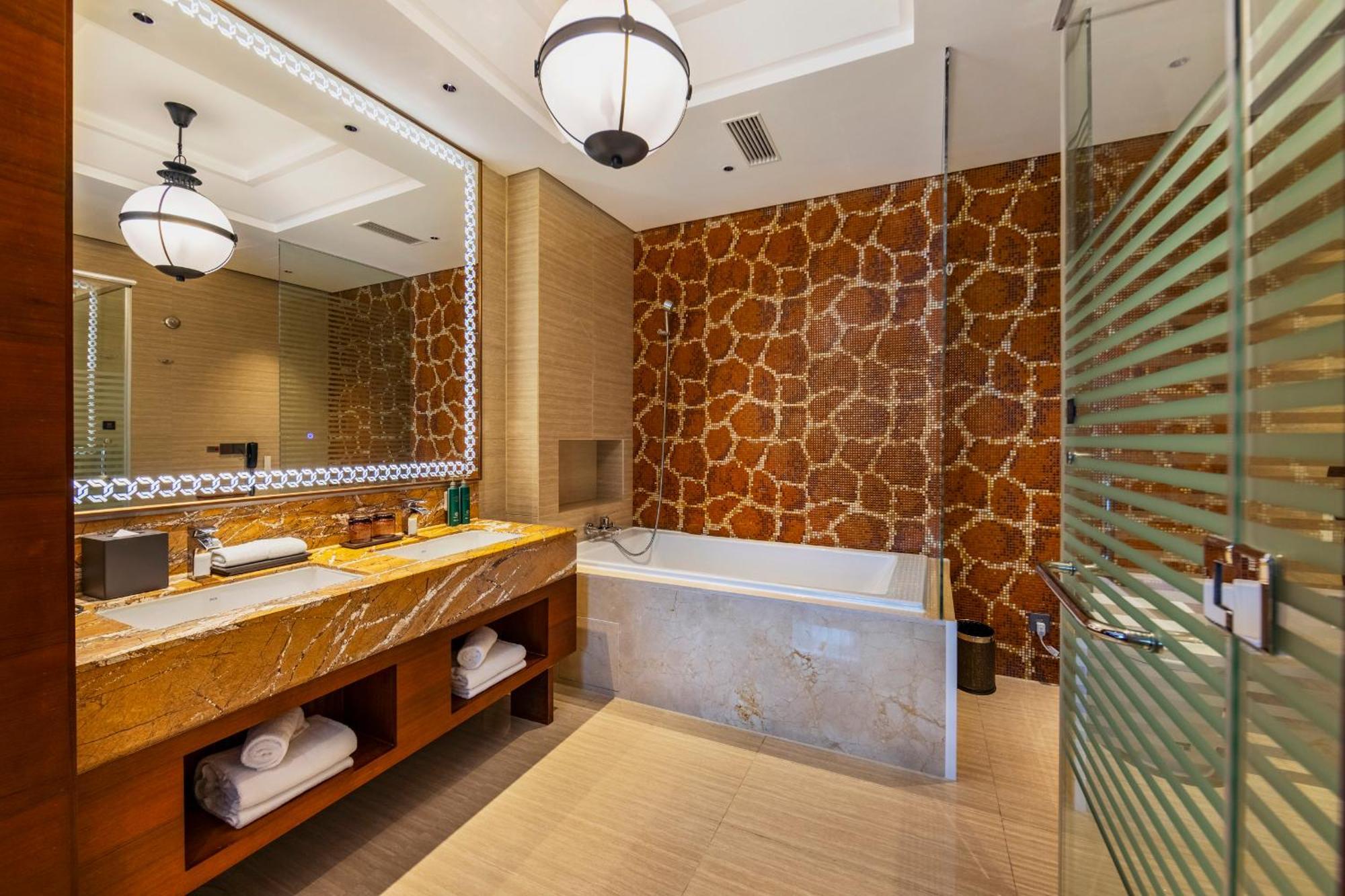 Fondney Hotel Shanghai Necc Hongqiao Airport T2 Bagian luar foto