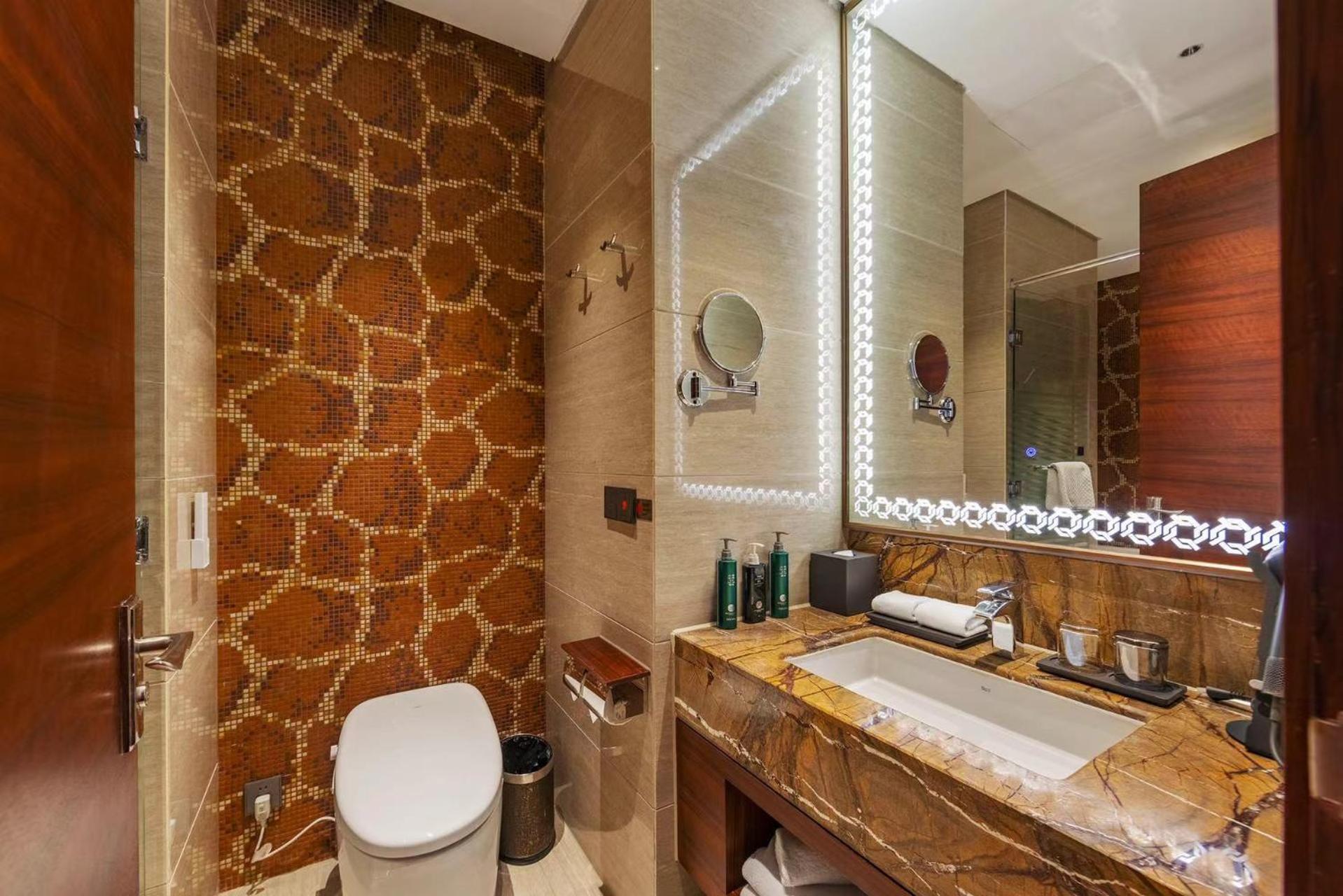 Fondney Hotel Shanghai Necc Hongqiao Airport T2 Bagian luar foto