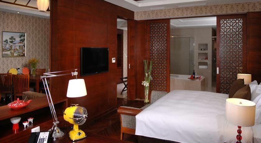 Fondney Hotel Shanghai Necc Hongqiao Airport T2 Bagian luar foto
